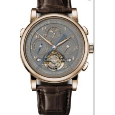 Um relógio Lange & Söhne 1815 Tourbógrafo Perpétuo Mel Dourado, uma homenagem a F.A. Lange.