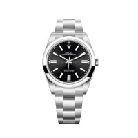 Rolex Oyster Perpetual 41 com bracelete Oyster e mostrador preto brilhante.