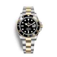 Rolex Submariner Date em Rolesor amarelo com bisel Cerachrom preto de 41 mm