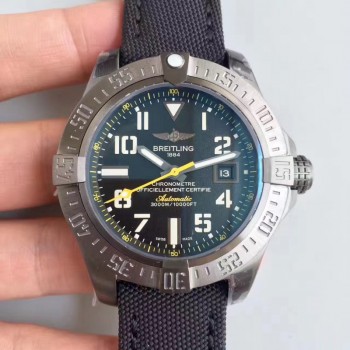 Réplica Breitling Avenger II Seawolf A1733110/BC30/435X/A20BASA.1 Mostrador preto em aço inoxidável