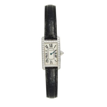 Relógio Cartier Tank Americaine em ouro branco 18k com diamantes e pulseira de crocodilo de 19 mm (WB707331)